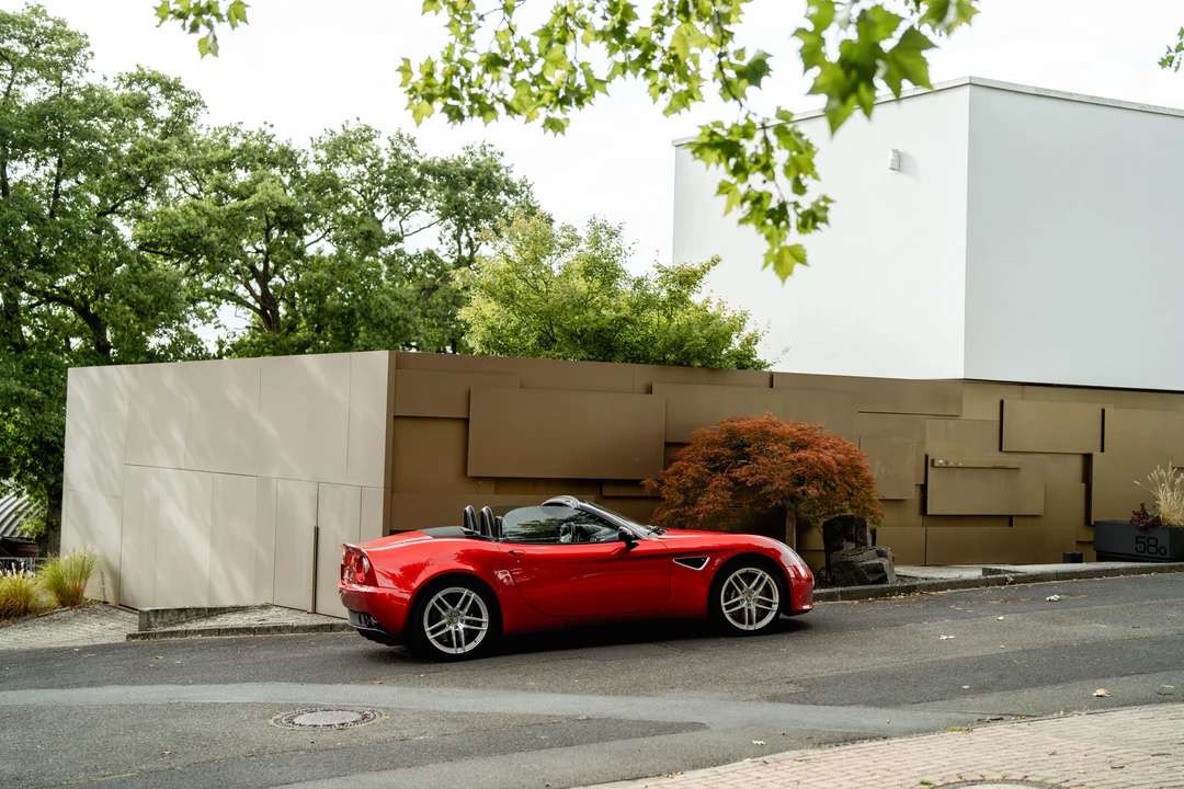 2012 Alfa Romeo 8C - Image 4 of 31