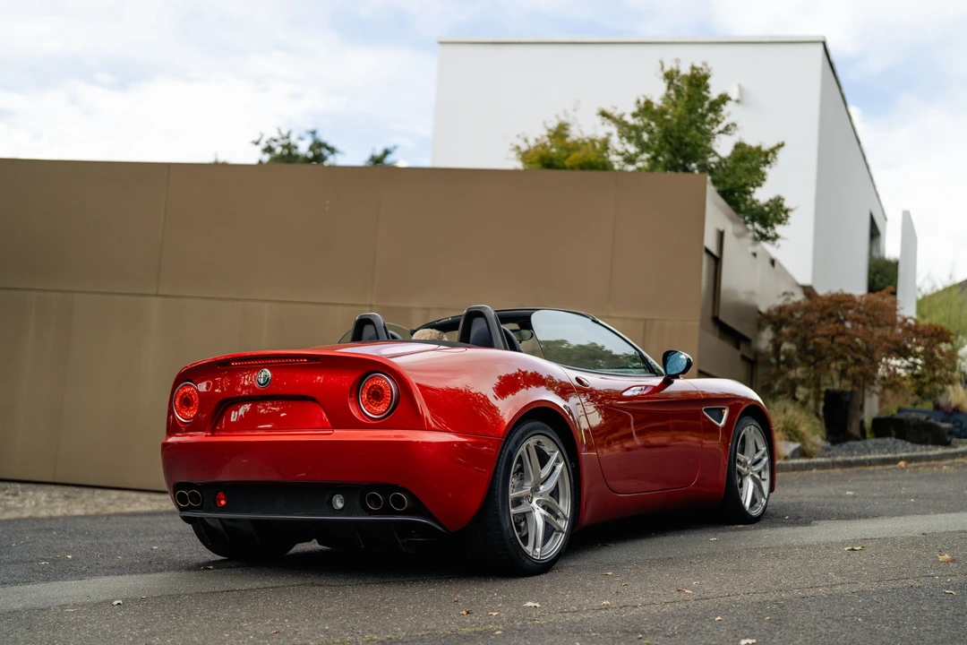 2012 Alfa Romeo 8C - Image 5 of 31
