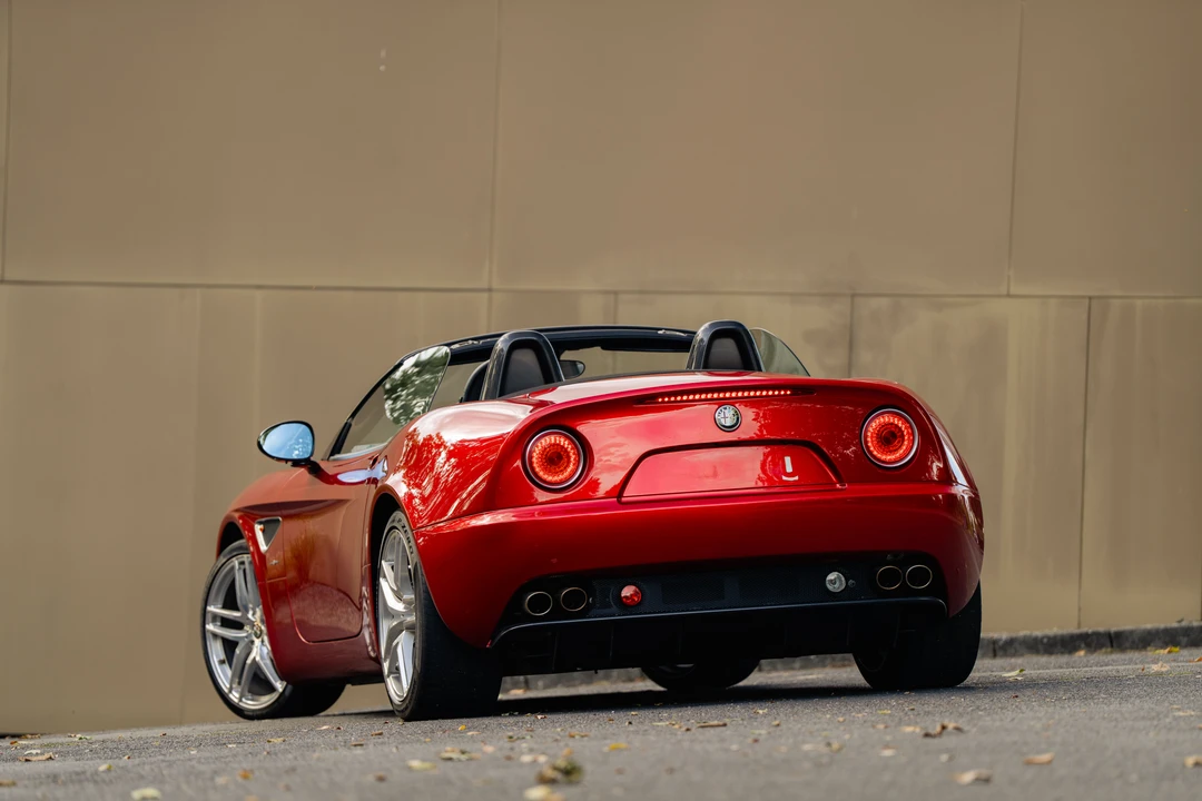 2012 Alfa Romeo 8C - Image 6 of 31
