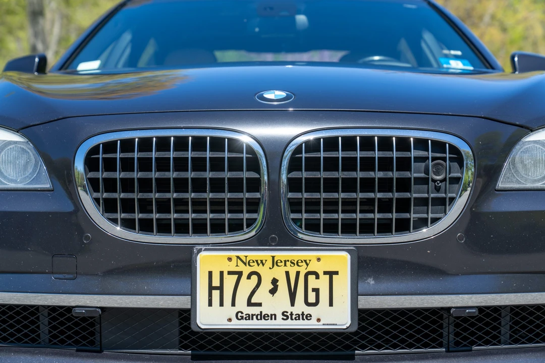 2012 BMW Alpina B7 - Image 23 of 31