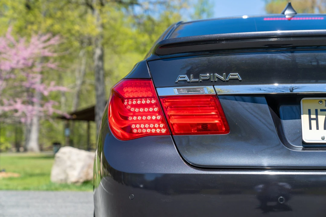 2012 BMW Alpina B7 - Image 11 of 31