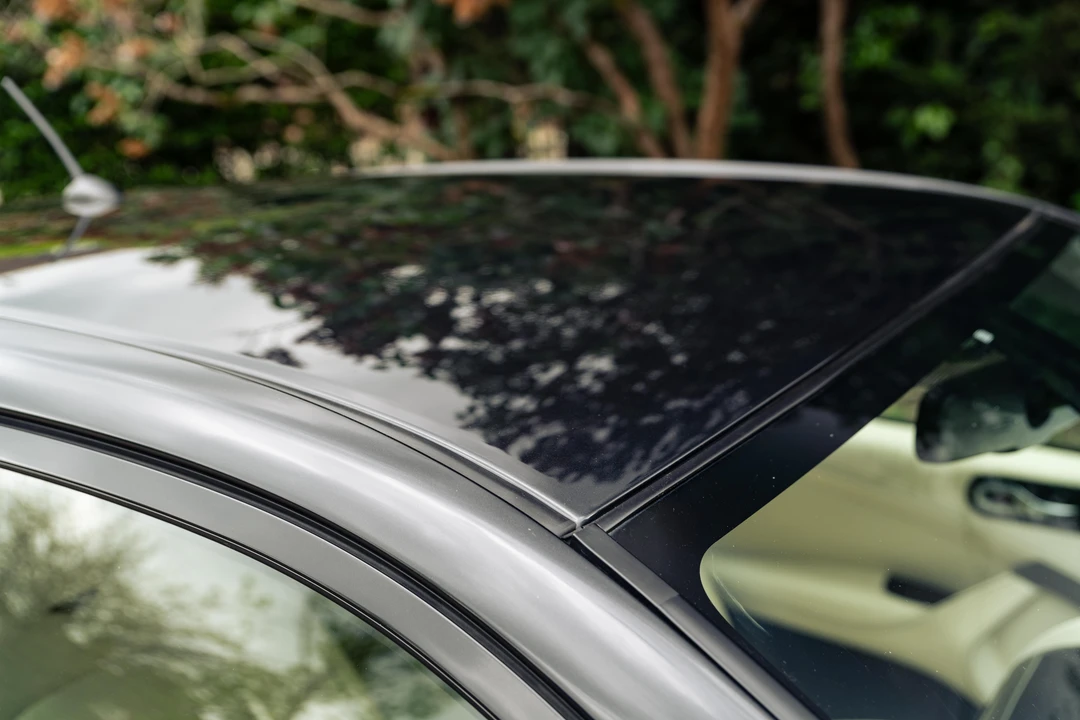 2012 Aston Martin - Image 27 of 31