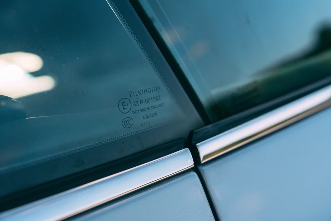 2012 Aston Martin DB9 - Image 20 of 31