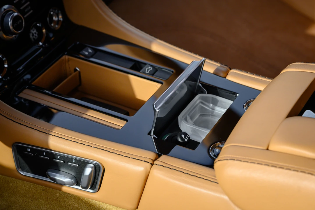 2012 Aston Martin DBS (2008-2012) - Image 15 of 31