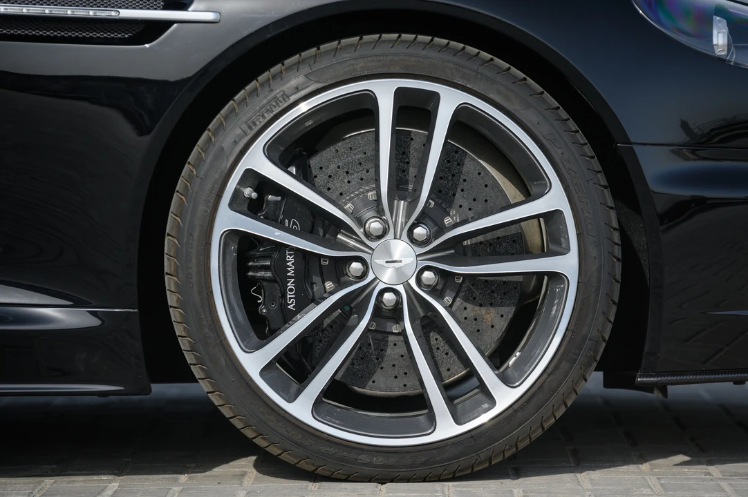 2012 Aston Martin DBS (2008-2012) - Image 28 of 31