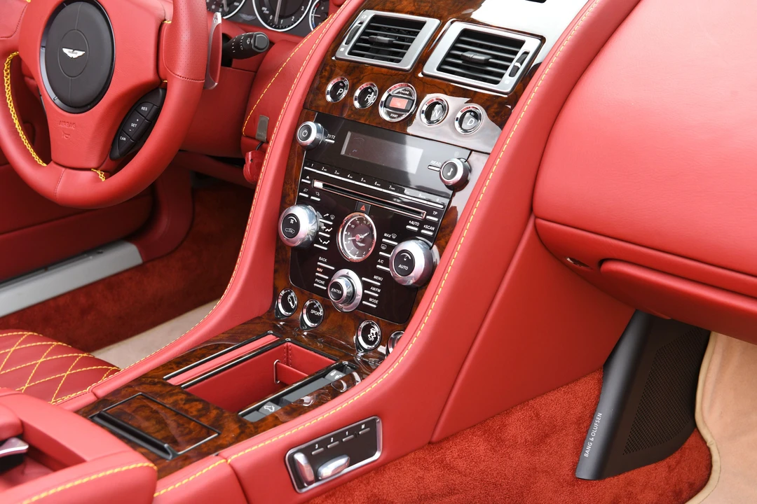 2012 Aston Martin DBS (2008-2012) - Image 24 of 31