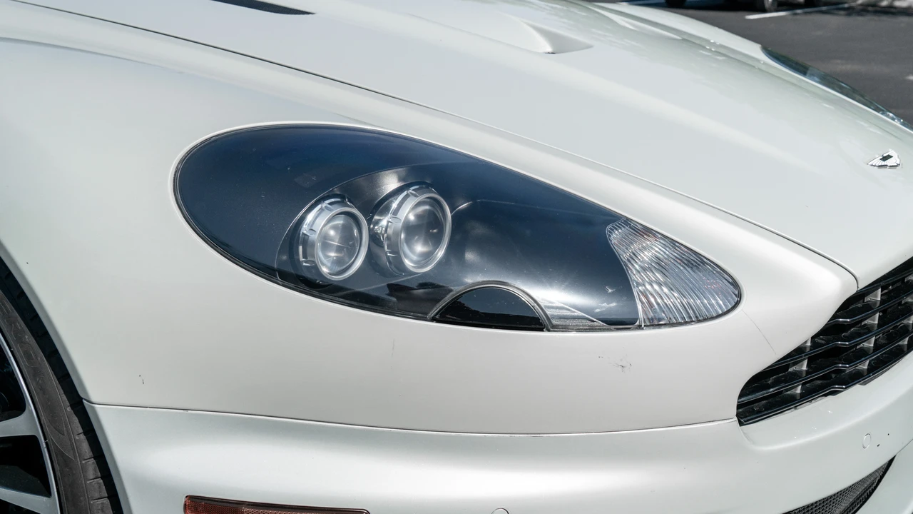 2012 Aston Martin DBS (2008-2012) - Image 16 of 31