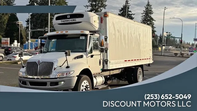 2012 Aston Martin DuraStar 4300 4X2 4dr Crew Cab