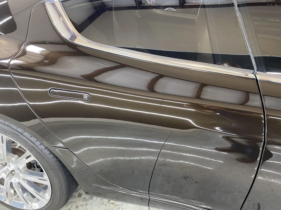 2012 Aston Martin Rapide - Image 27 of 31