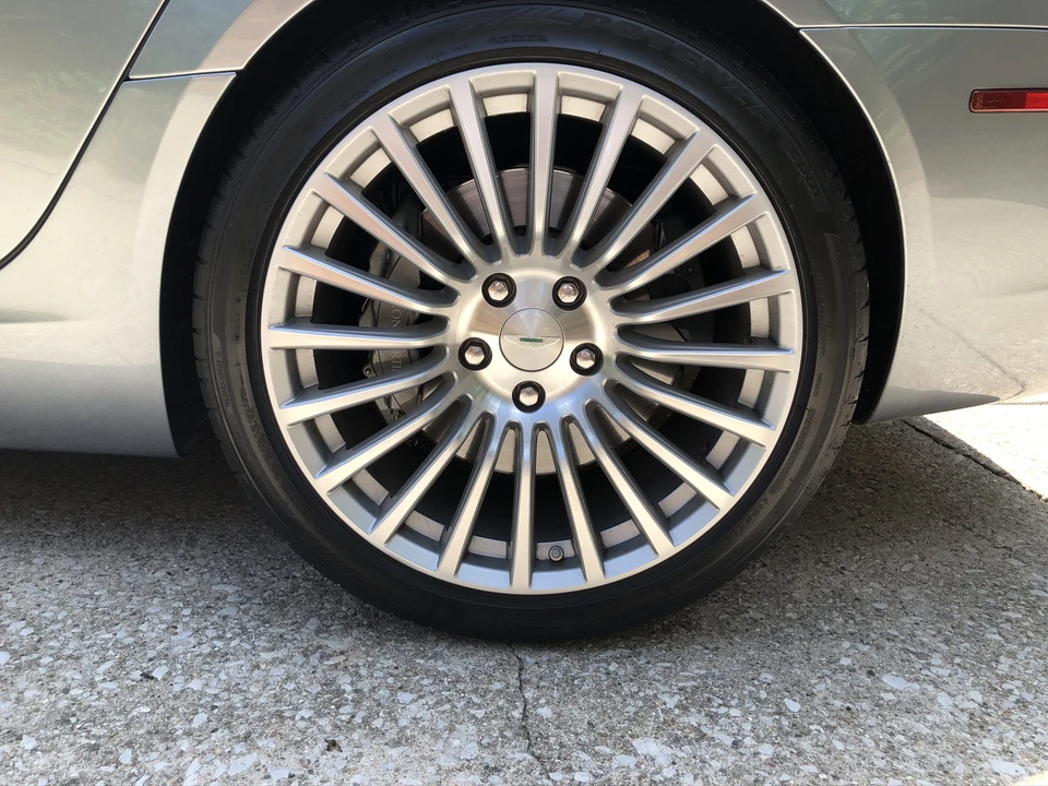 2012 Aston Martin Rapide - Image 20 of 31