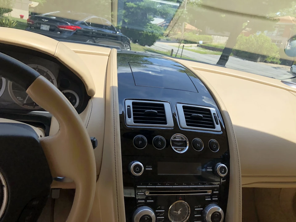 2012 Aston Martin Rapide - Image 27 of 31