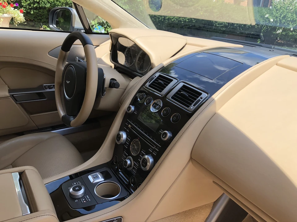 2012 Aston Martin Rapide - Image 28 of 31