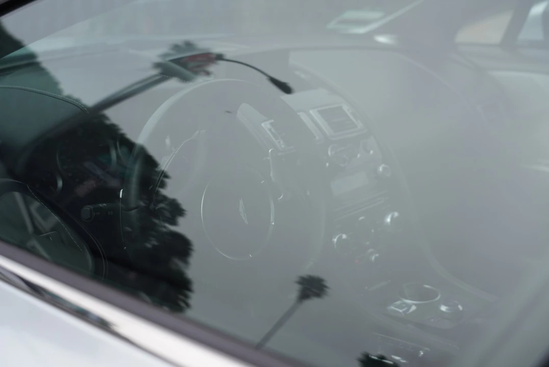 2012 Aston Martin Rapide - Image 26 of 31