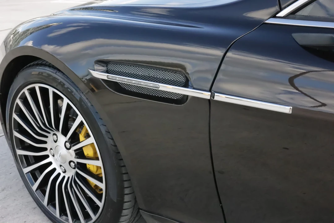 2012 Aston Martin Rapide - Image 19 of 31