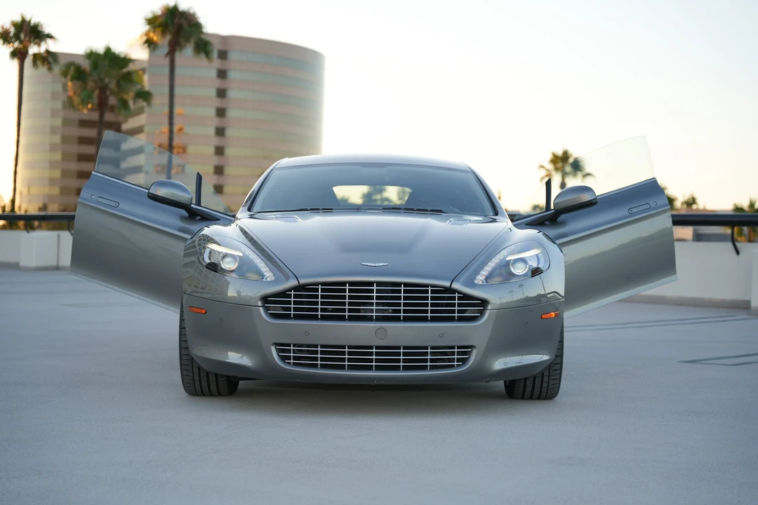 2012 Aston Martin Rapide - Image 28 of 31