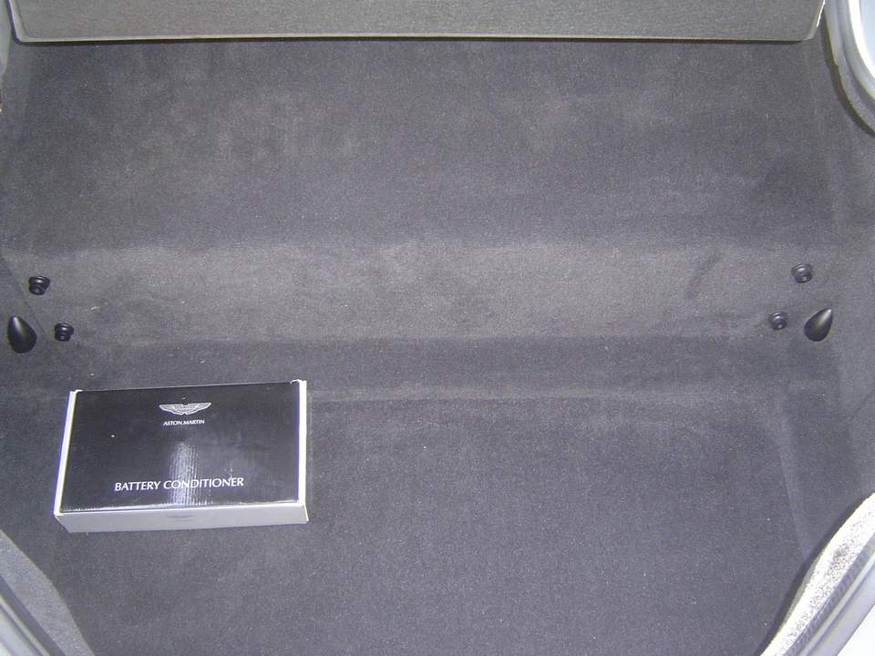2012 Aston Martin Vantage - Image 7 of 14