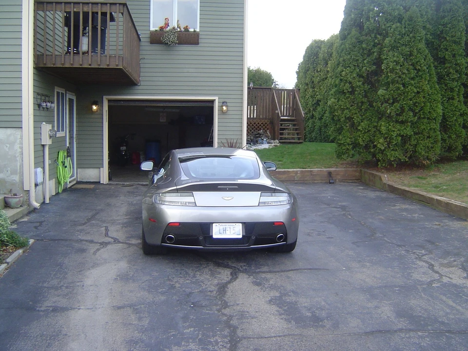 2012 Aston Martin Vantage - Image 5 of 14