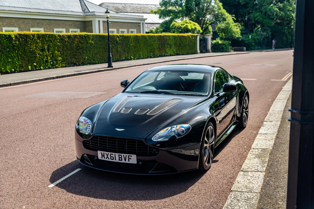 2011 Aston Martin V12 Vantage (2010-2018) - Image 8 of 31