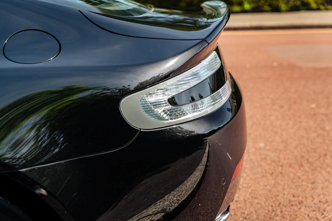2011 Aston Martin V12 Vantage (2010-2018) - Image 24 of 31