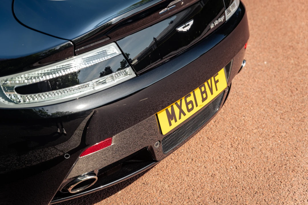 2011 Aston Martin V12 Vantage (2010-2018) - Image 25 of 31