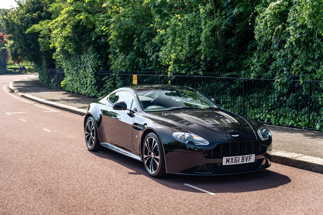 2011 Aston Martin V12 Vantage (2010-2018) - Image 9 of 31