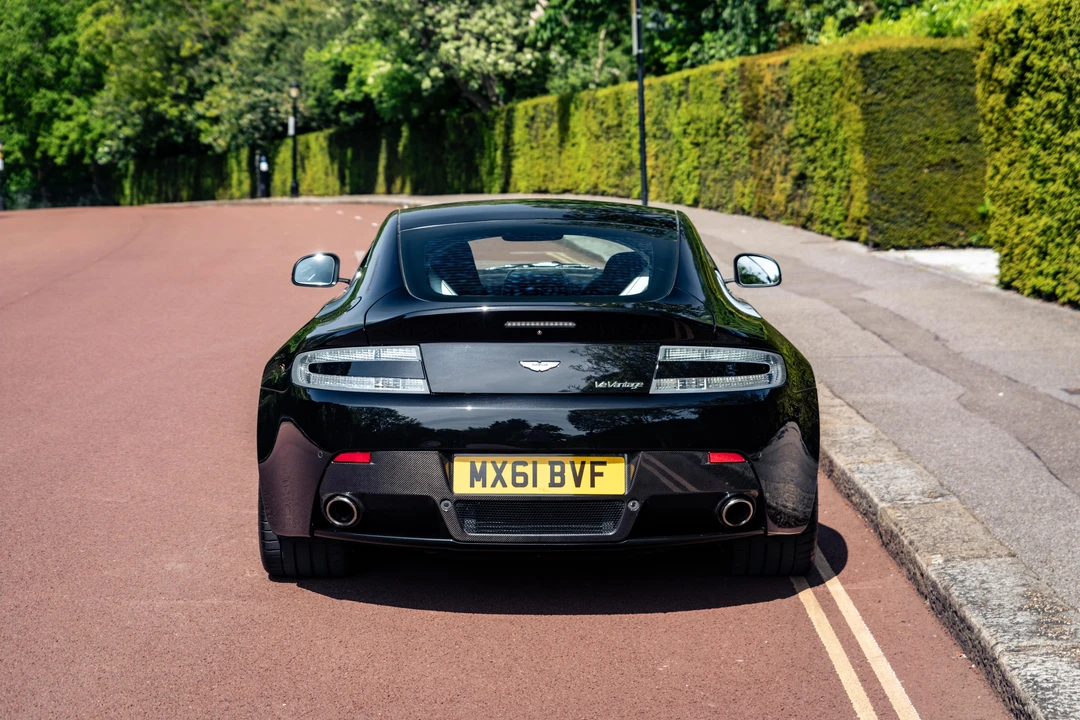 2011 Aston Martin V12 Vantage (2010-2018) - Image 5 of 31