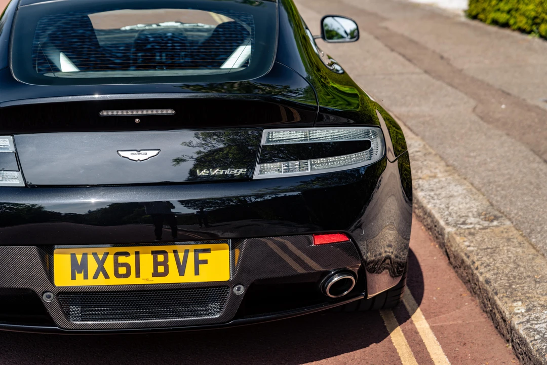 2011 Aston Martin V12 Vantage (2010-2018) - Image 27 of 31