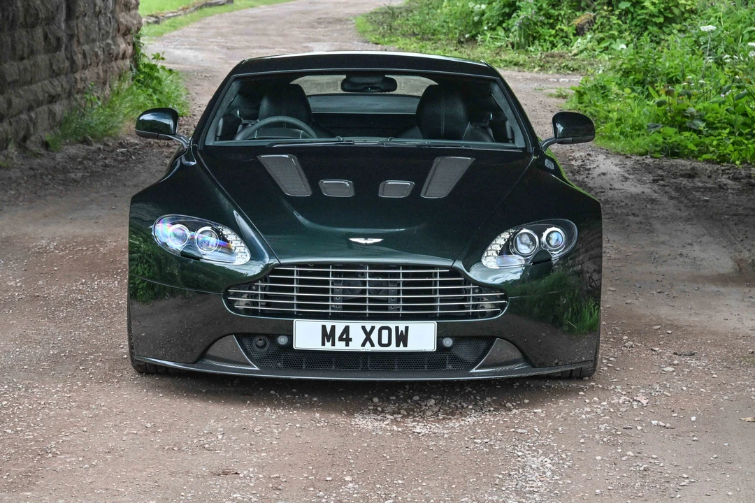 2012 Aston Martin Vantage - Image 10 of 31