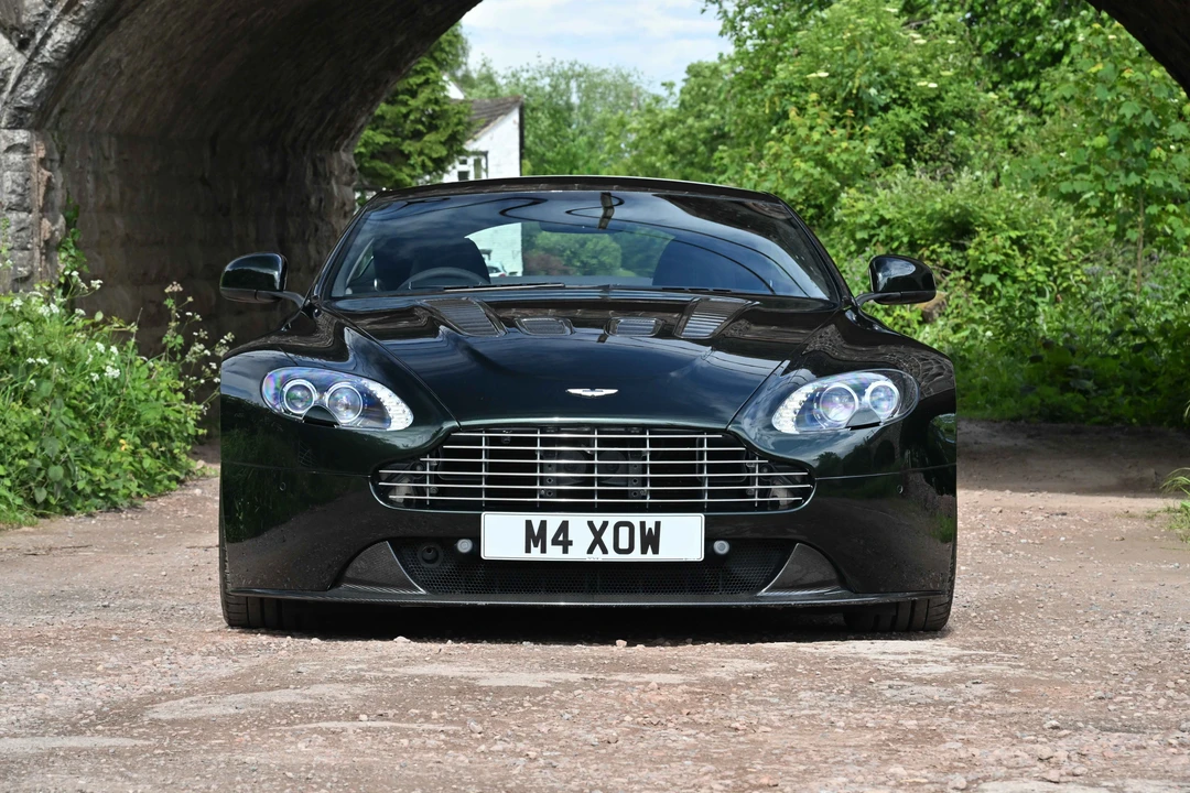 2012 Aston Martin Vantage - Image 2 of 31