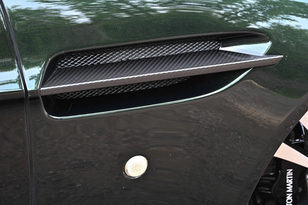2012 Aston Martin Vantage - Image 21 of 31