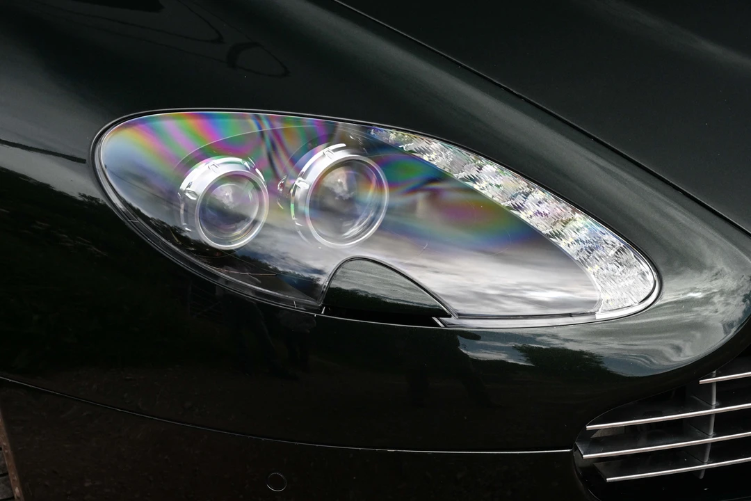 2012 Aston Martin Vantage - Image 25 of 31