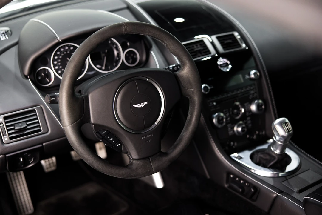 2012 Aston Martin V12 Vantage (2010-2018) - Image 16 of 31