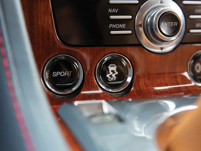 2012 Aston Martin V12 Vantage (2010-2018) - Image 18 of 31