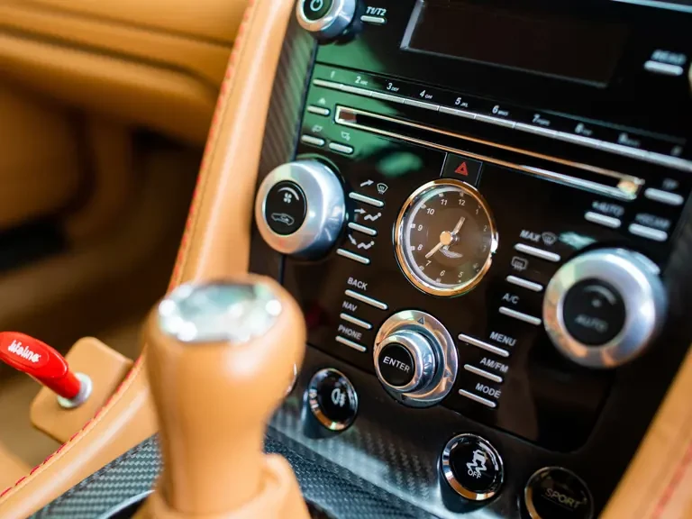 2012 Aston Martin V12 Vantage (2010-2018) - Image 15 of 31