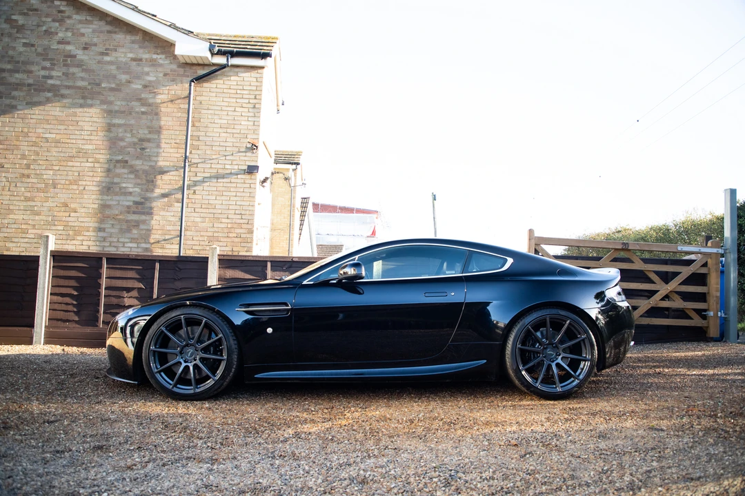 2012 Aston Martin V8 Vantage (2006-2017) - Image 9 of 31