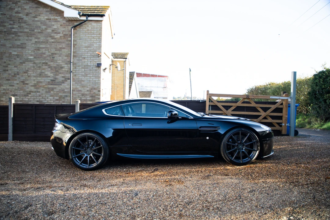 2012 Aston Martin V8 Vantage (2006-2017) - Image 5 of 31