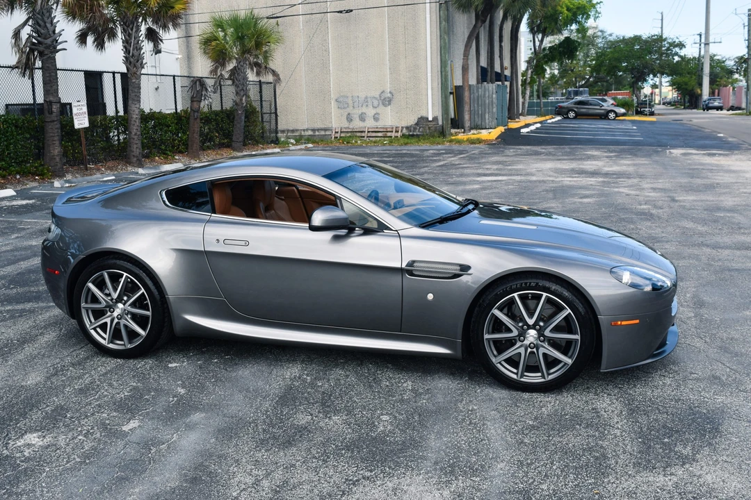2012 Aston Martin V8 Vantage (2006-2017) - Image 8 of 31