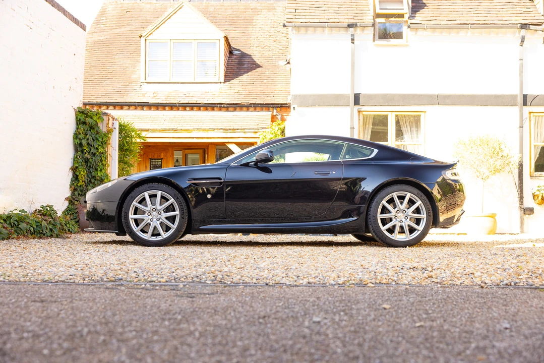 2012 Aston Martin V8 Vantage (2006-2017) - Image 4 of 31
