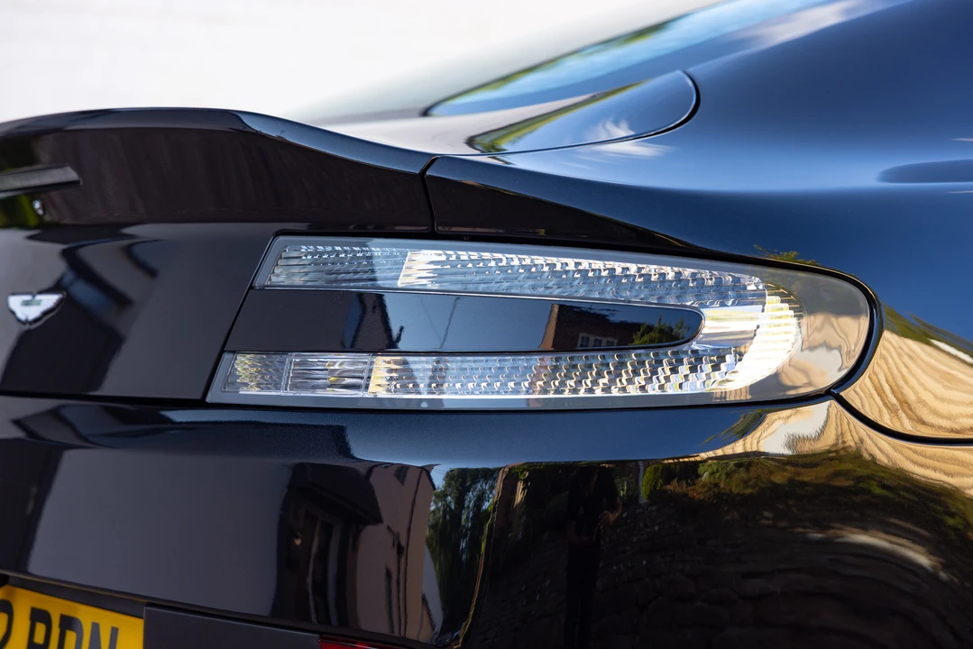2012 Aston Martin V8 Vantage (2006-2017) - Image 24 of 31