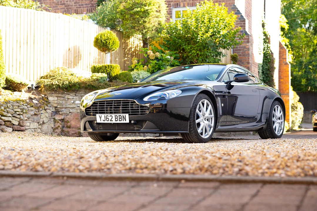 2012 Aston Martin V8 Vantage (2006-2017) - Image 3 of 31