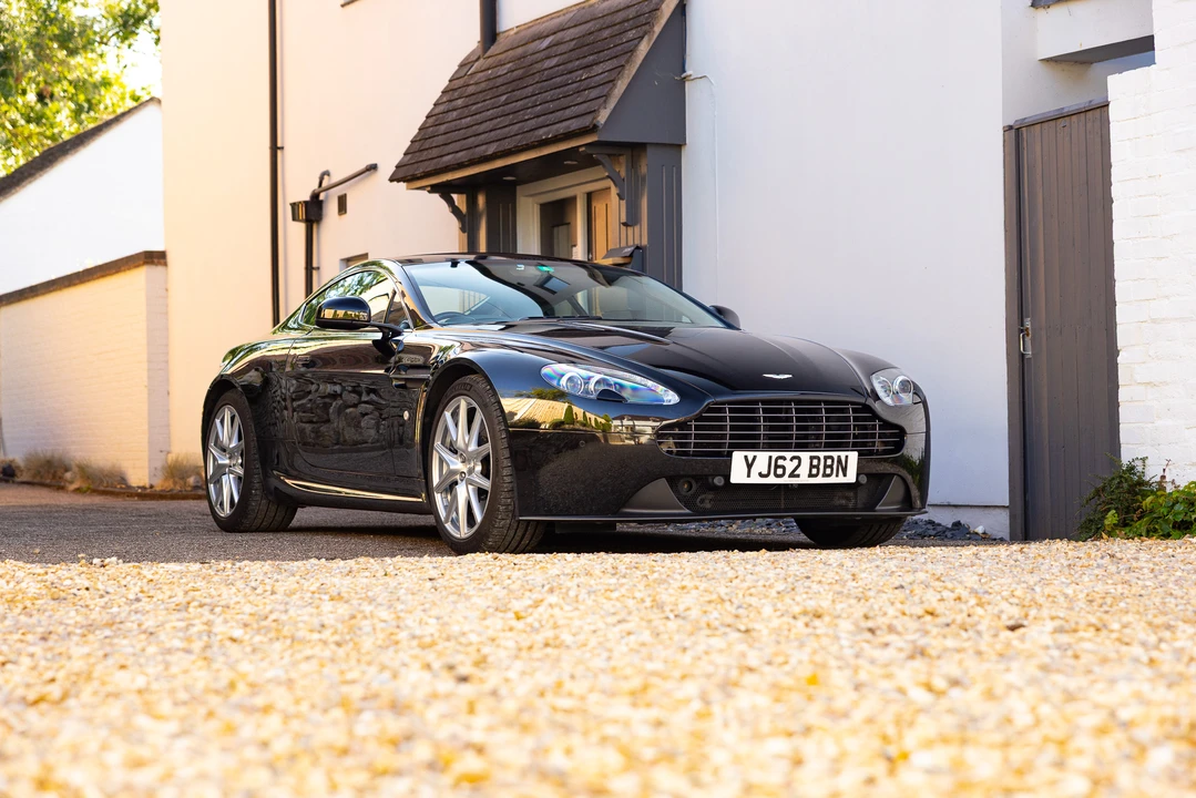 2012 Aston Martin V8 Vantage (2006-2017) - Image 9 of 31