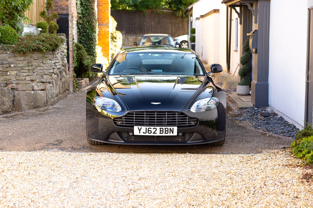 2012 Aston Martin V8 Vantage (2006-2017) - Image 10 of 31