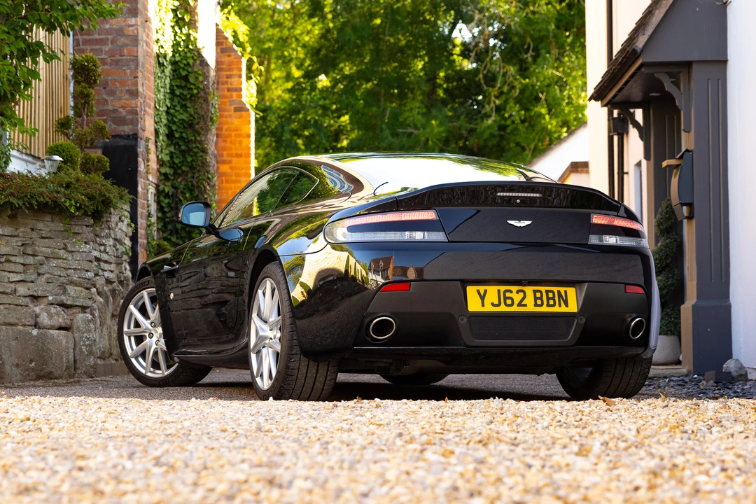 2012 Aston Martin V8 Vantage (2006-2017) - Image 5 of 31
