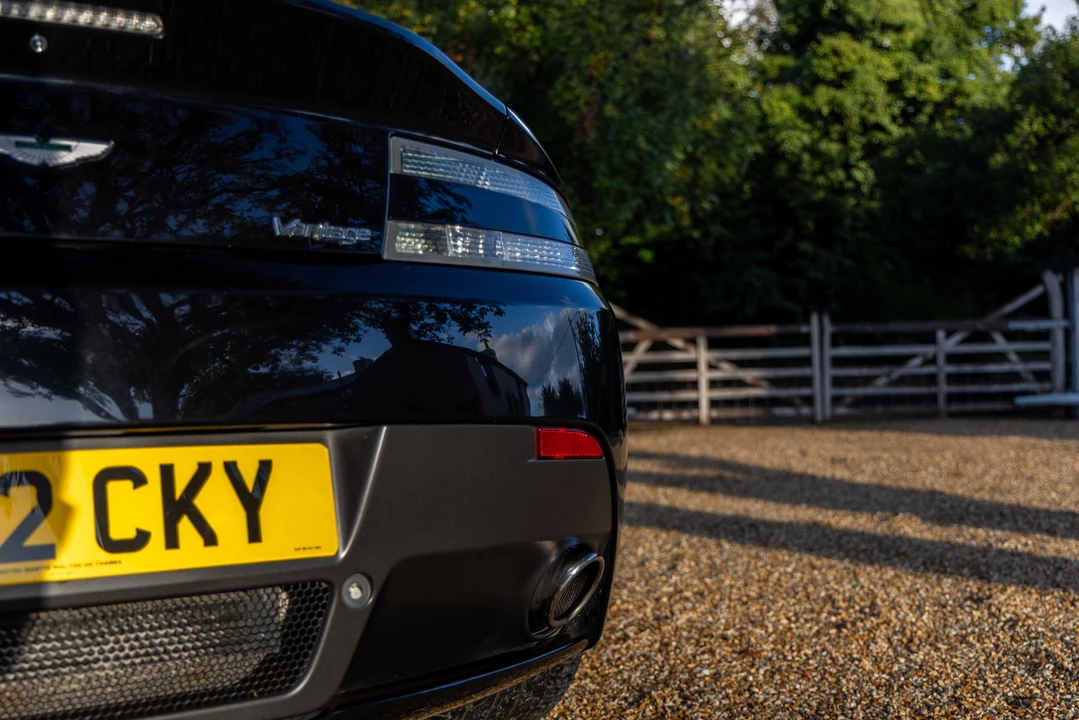 2012 Aston Martin V8 Vantage (2006-2017) - Image 18 of 31