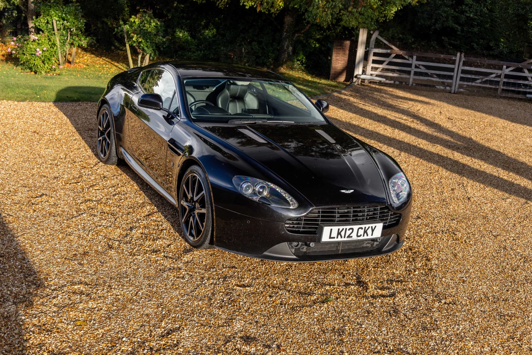2012 Aston Martin V8 Vantage (2006-2017) - Image 12 of 31