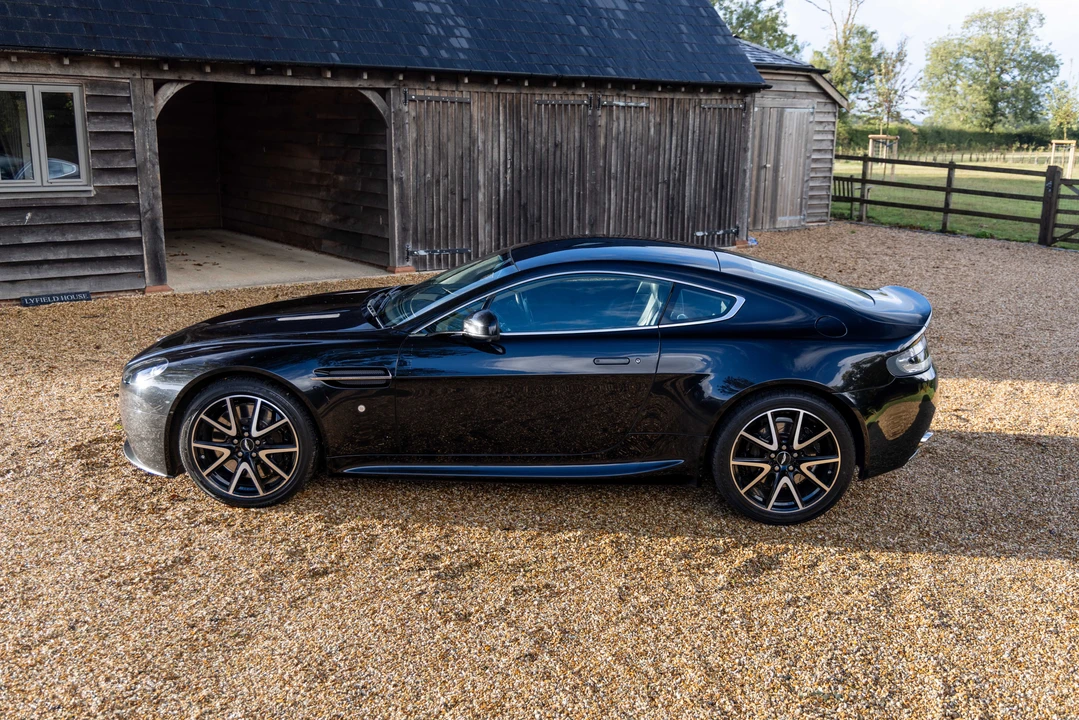 2012 Aston Martin V8 Vantage (2006-2017) - Image 8 of 31
