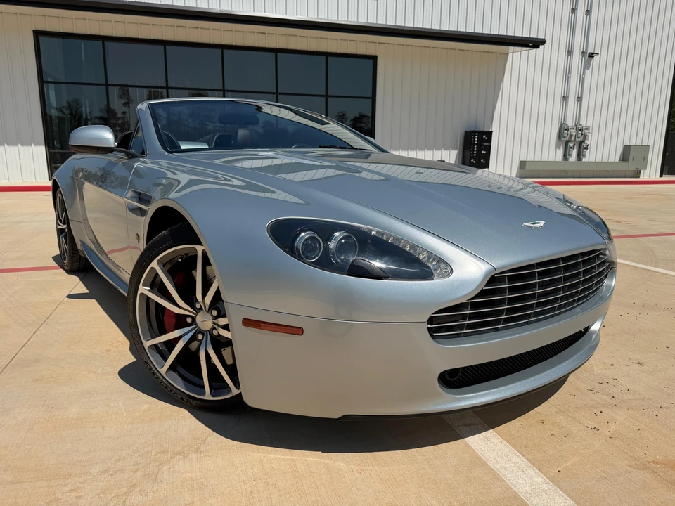 2012 Aston Martin V8 Vantage (2006-2017) - Image 21 of 31