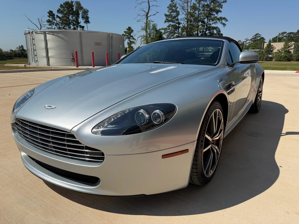 2012 Aston Martin V8 Vantage (2006-2017) - Image 22 of 31