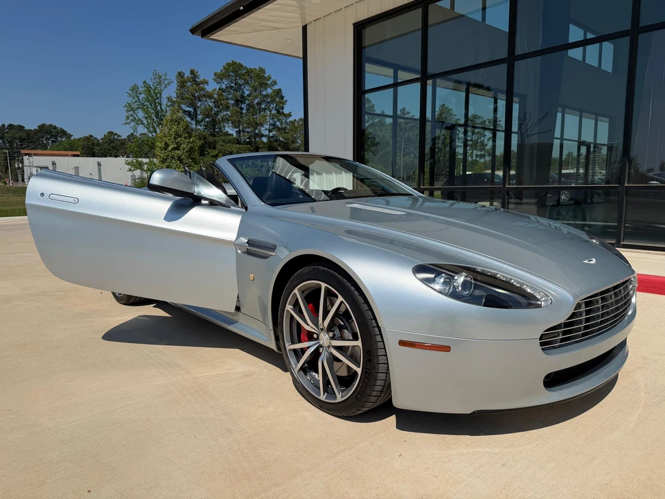 2012 Aston Martin V8 Vantage (2006-2017) - Image 18 of 31