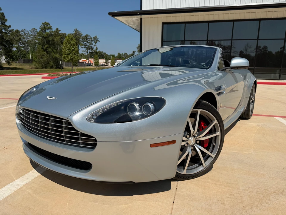 2012 Aston Martin V8 Vantage (2006-2017) - Image 8 of 31